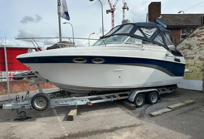 2002 Crownline 242 CR