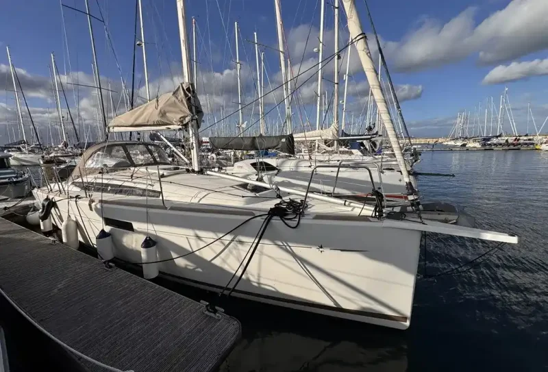2017 Jeanneau Sun Odyssey 349